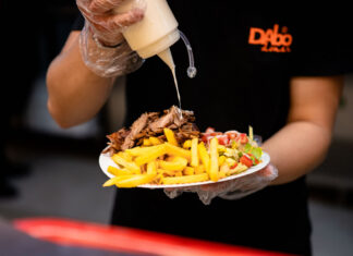 DAbo Doner a adus savoarea doner-ului german, în foodcourt-ul Iulius Mall Suceava