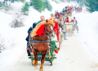 Crăciunul pe stil vechi a umplut Bucovina de turiști. 85% din pensiunile din Suceava au fost ocupate