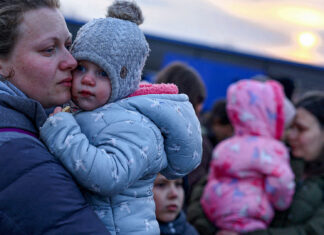 Primarul din Siret susţine că în Vama Siret încep să apară persoane care vor să profite financiar de pe urma refugiaților