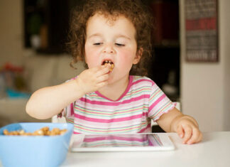 Primul caz de botulism la un copil, în județul Suceava. O fetiță în vârstă de 7 ani a fost internată după ce a mâncat dintr-o conservă