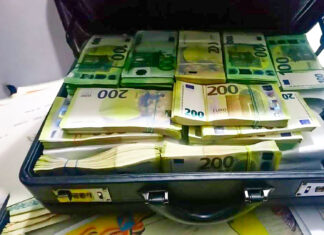 Corupție! Radu Ionuț Obreja, fostul șef de la Permise Suceava, și un fost ofițer de la Direcția Generală Anticorupție, trimiși în judecată de DNA în dosarul fabricii de permise auto